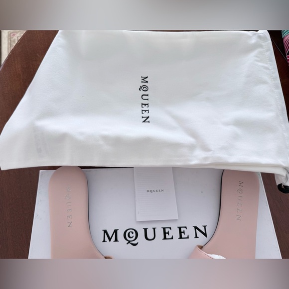 Alexander McQueen Women's Pink Slide Sandals - Picture 2 of 8